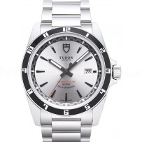 AAA Replica Tudor Grantour Date Silver Dial Steel Strap Mens Watch 20500N-2